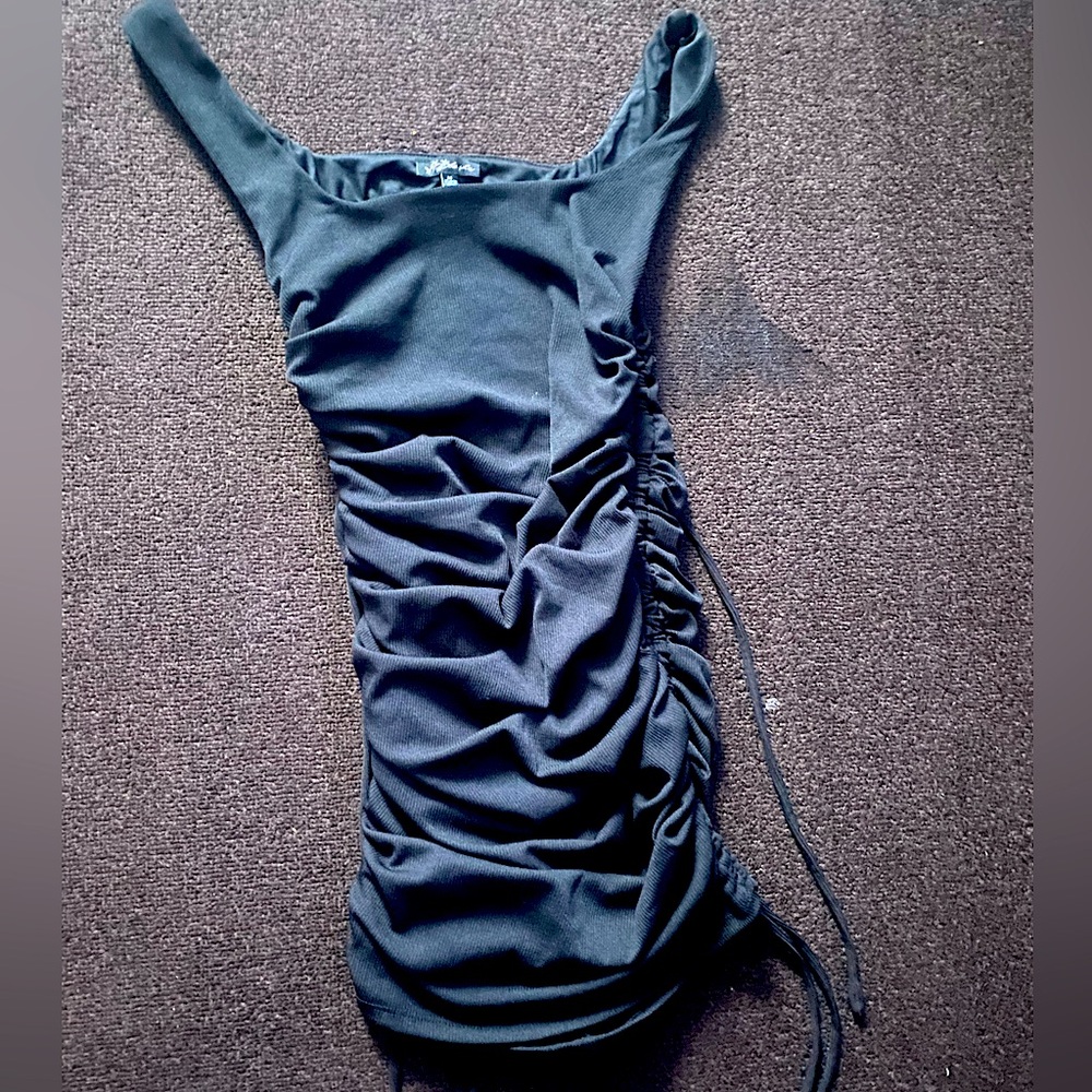 black bodycon mini dress